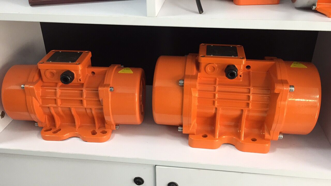 300/3振動電機 300/3振動電機